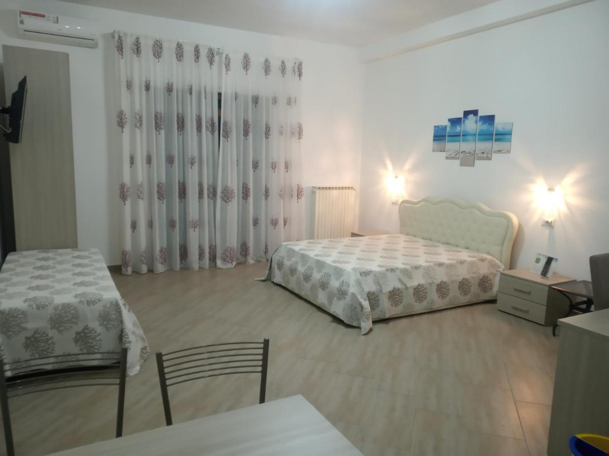 Mediterranea Guest House Porto Cesareo Eksteriør bilde